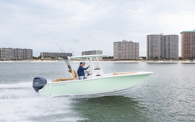 Sportsman Heritage 241 Center Console