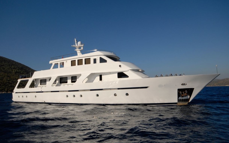 Aegean 32 M