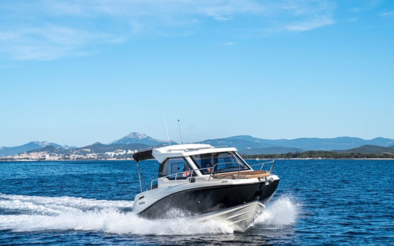 Quicksilver Activ 675 Weekend
