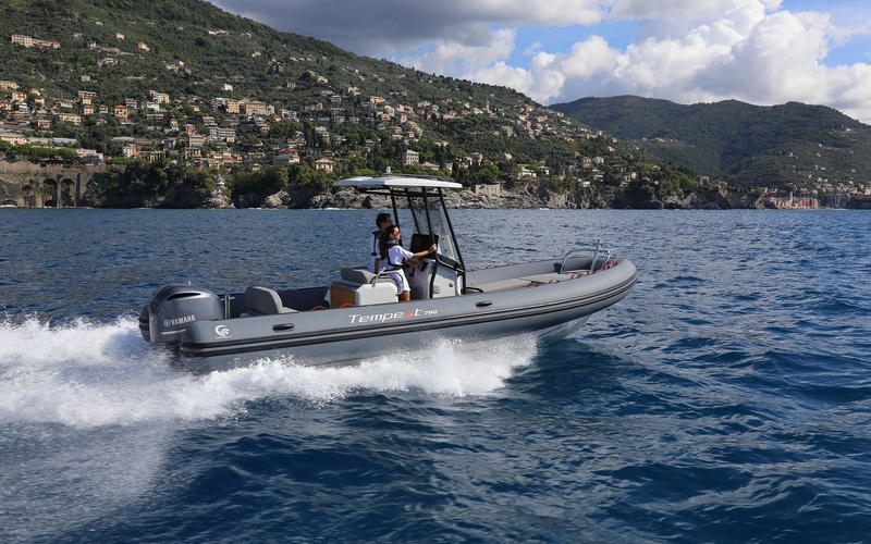 Capelli Tempest 750 Sport