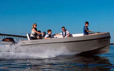 Vision Marine Technologies Volt 180