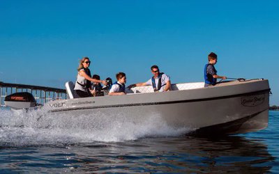 Vision Marine Technologies Volt 180