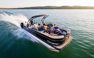 Avalon Catalina Platinum Quad Lounger Windshield 25