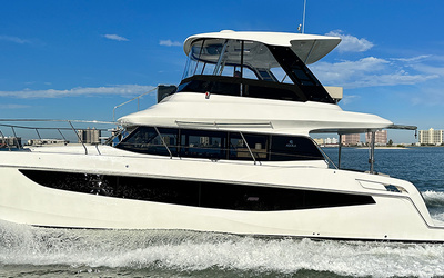 Aquila  42 Yachts
