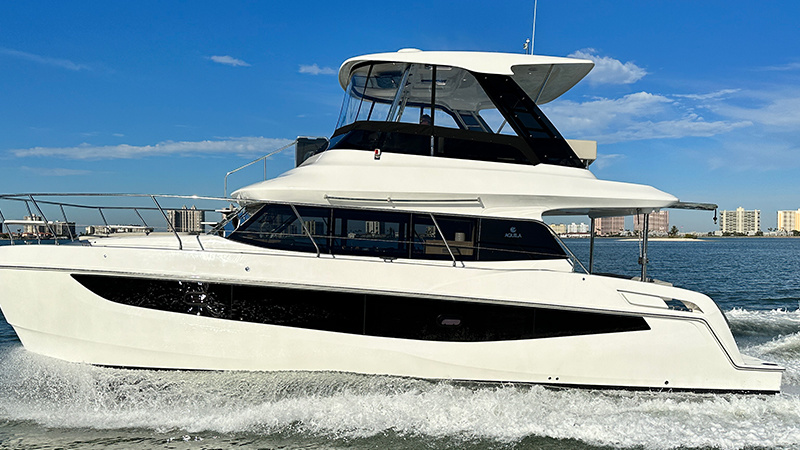 Aquila  42 Yachts