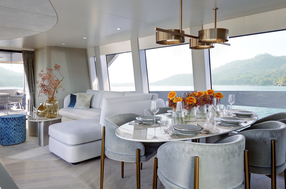Van der Valk Dutch Falcon