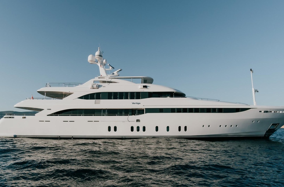 Golden Yachts  Vertigo
