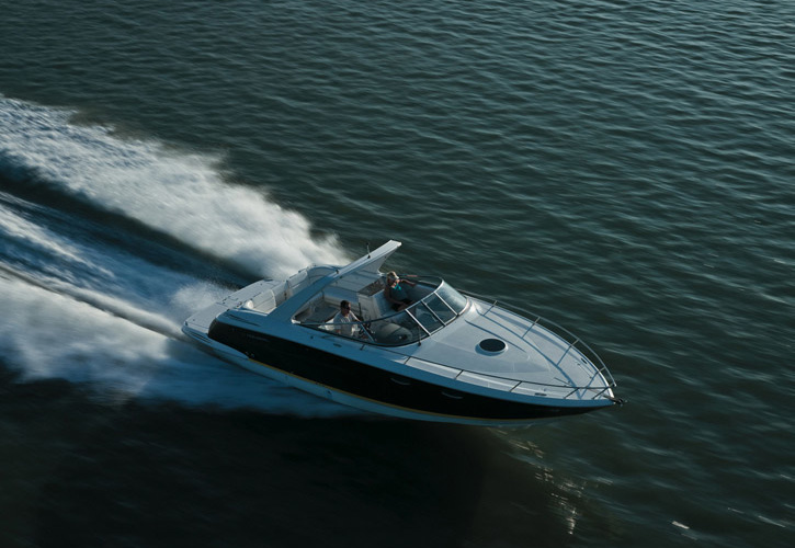 Regal 3350 Cuddy