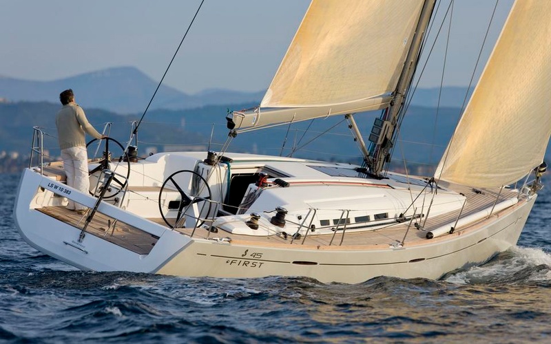 Beneteau First 45