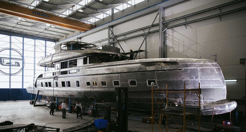 Dynamiq GTT 115 under construction