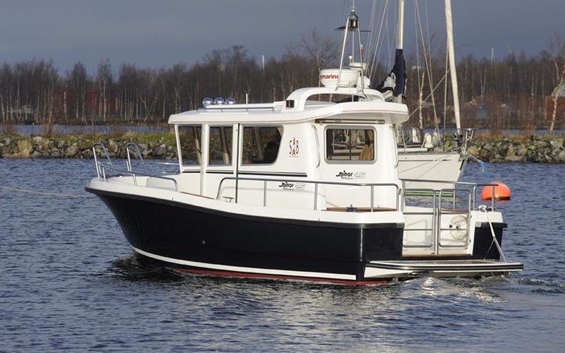 Minor Offshore 25