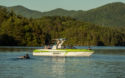 Malibu Wakesetter 25 LSV