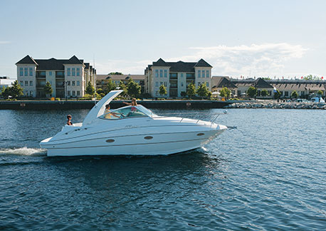Cruisers Yachts 330 Express