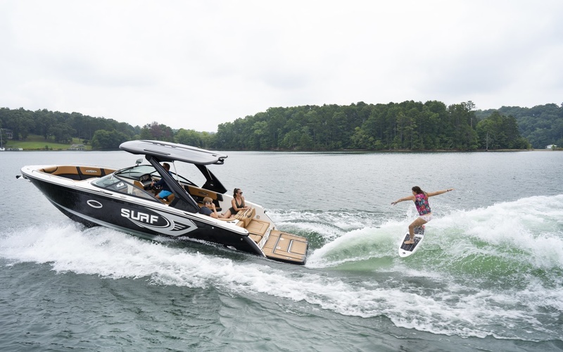 Chaparral 28 Surf