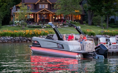 Avalon Excalibur Quad Lounge Windshield 27