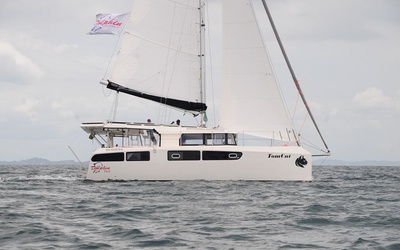 Dolphin 380
