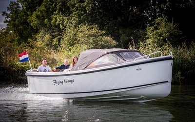 Maxima 750 Flying Lounge