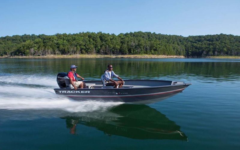 Tracker Guide V-16 Laker DLX T