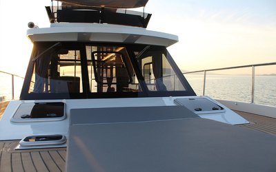 Cobra Futura 40 Electric