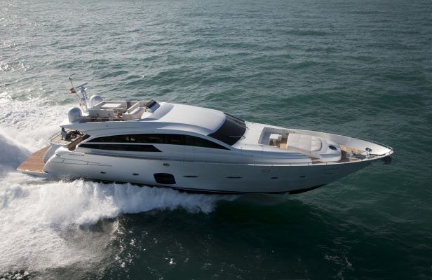 Pershing 92