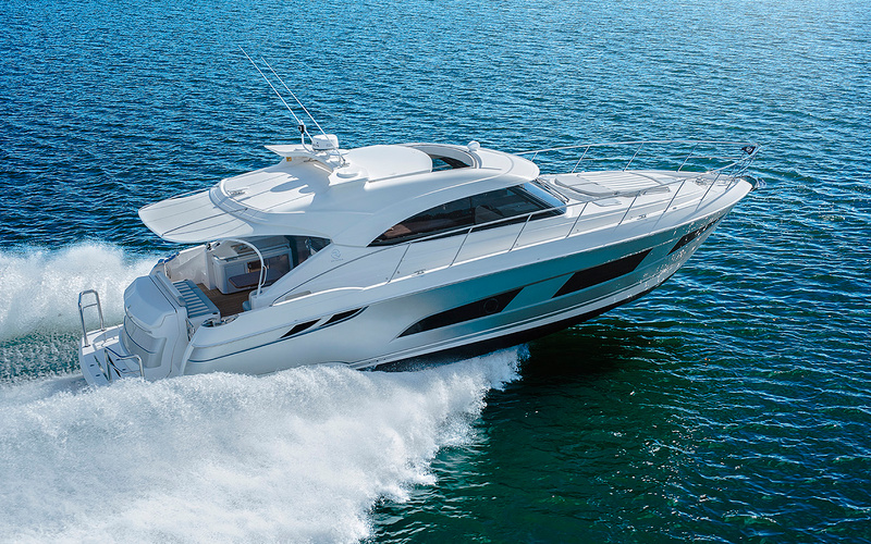 Riviera 4800 Sport Yacht