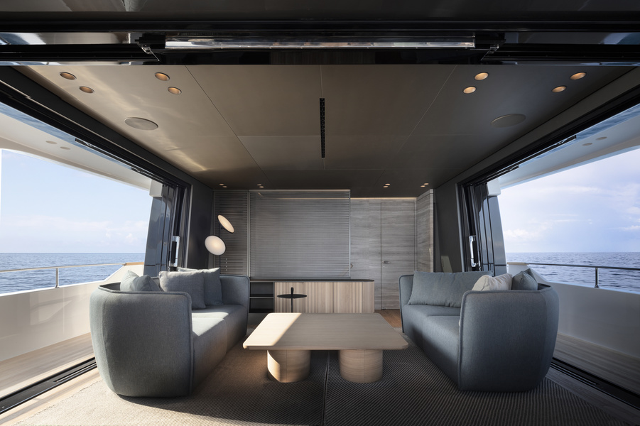 Modular sofas in skylounge. The glass sliding door system makes it easy to transform this area from closed to open.