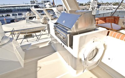 Offshore Yachts 80' Pilothouse