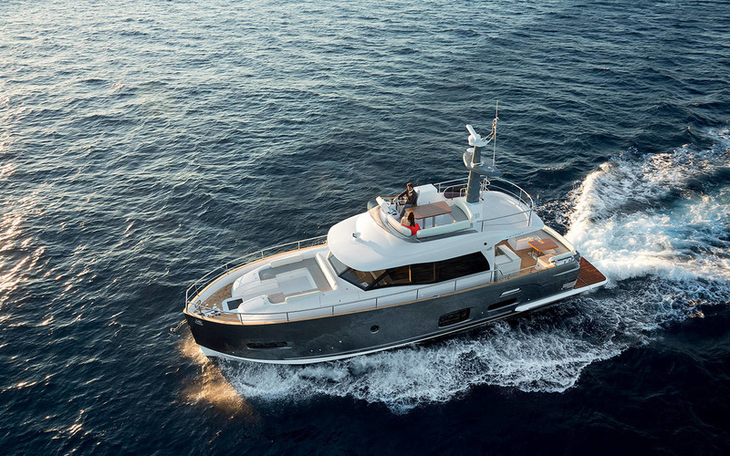 Azimut Magellano 53