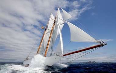 Marin LuxurYachts Elena