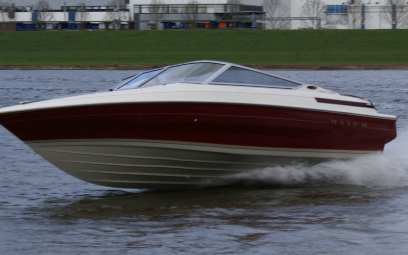 Maxum 1800 Cuddy Cabin