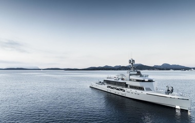 SilverYachts Bold