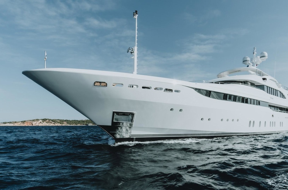 Golden Yachts  Vertigo