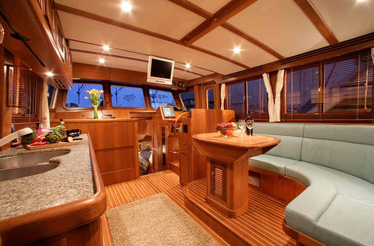Selene 38 Voyager Aft-cabin