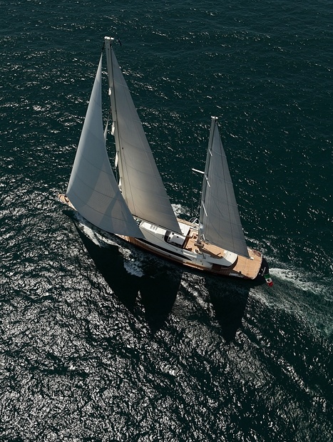 Perini Navi Fidelis