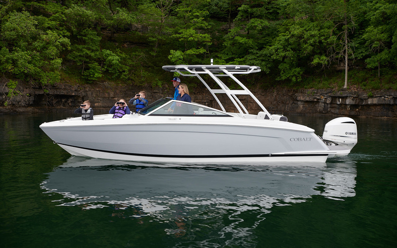 Cobalt R6 Outboard