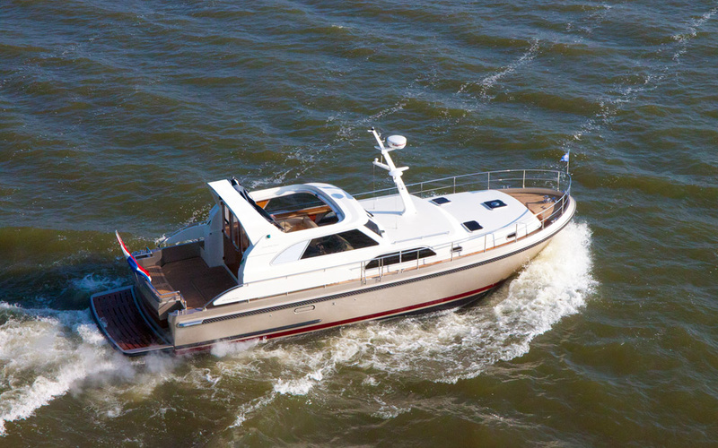 Linssen Range Cruiser 430 Sedan Variotop