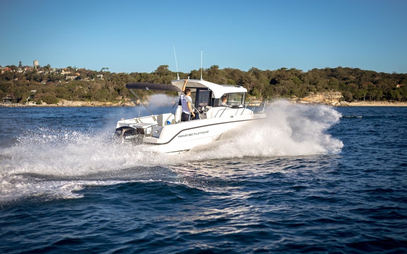 Parker 660 Pilothouse