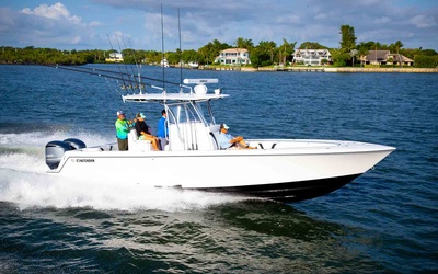 Contender 32ST