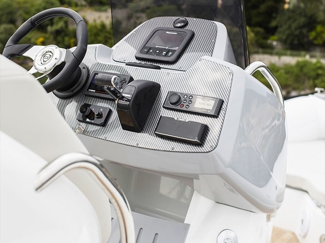 SACS Strider 700