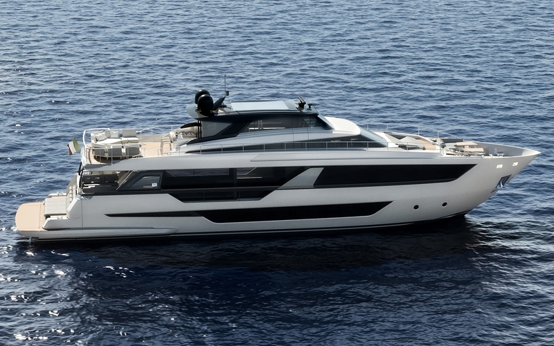 Ferretti 1000 Skydeck