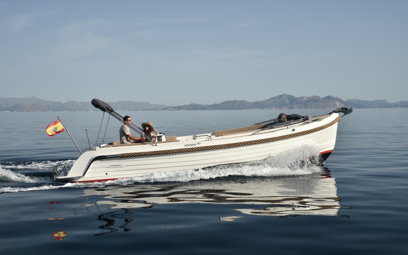 Interboat Intender 820 ES