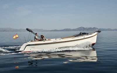 Interboat Intender 820 ES