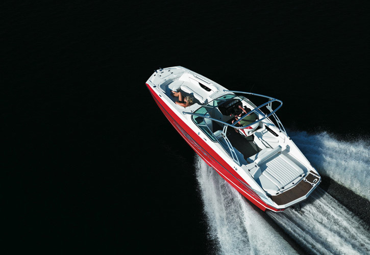 Regal 2520 Deck Boat