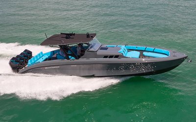 Midnight Express  43' Solstice