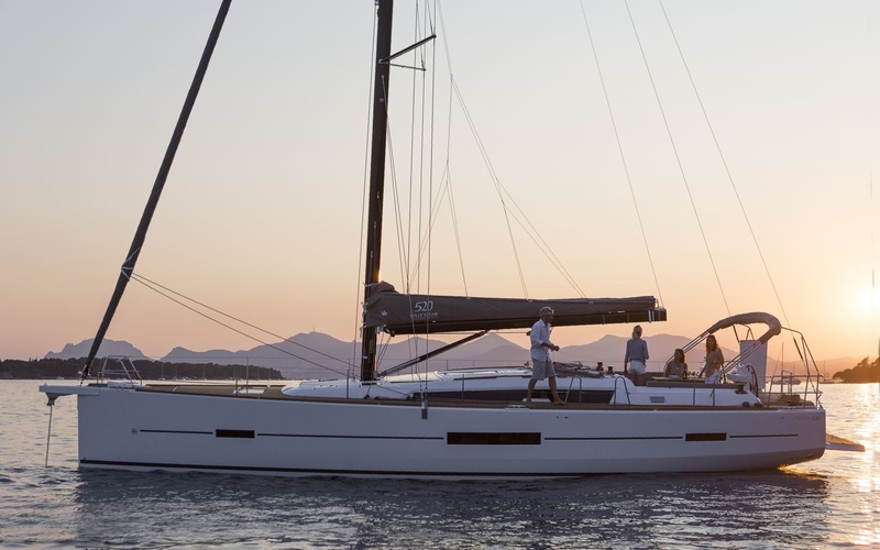 Dufour Grand Large 520