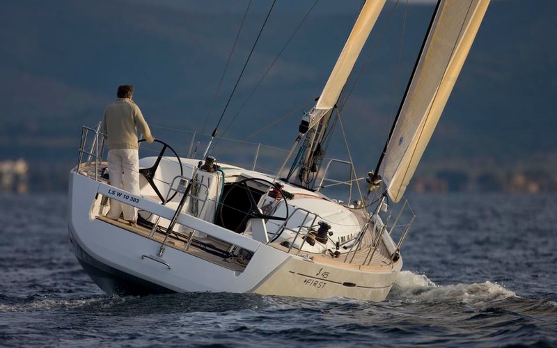 Beneteau First 45