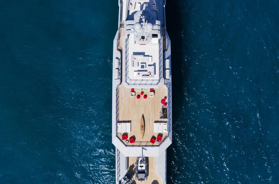 SilverYachts Bold