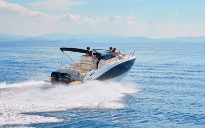 Quicksilver Activ 875 Sundeck
