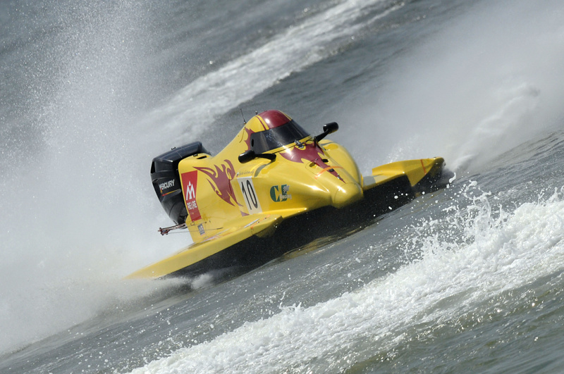 Closes three frisky Stanislav Kurzenovsky (178 km/h)