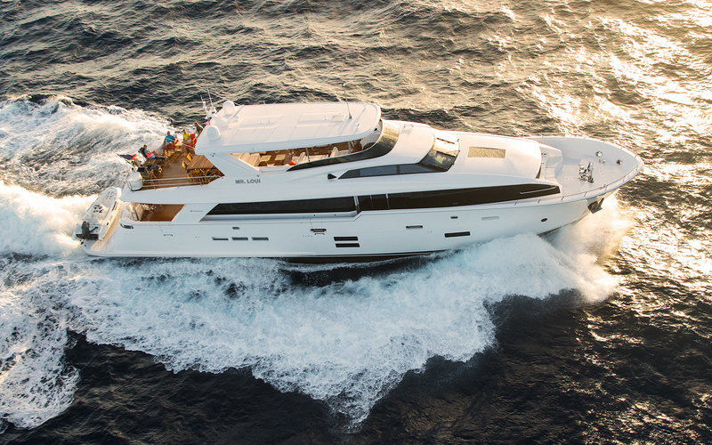 Hatteras 100 Raised Pilothouse